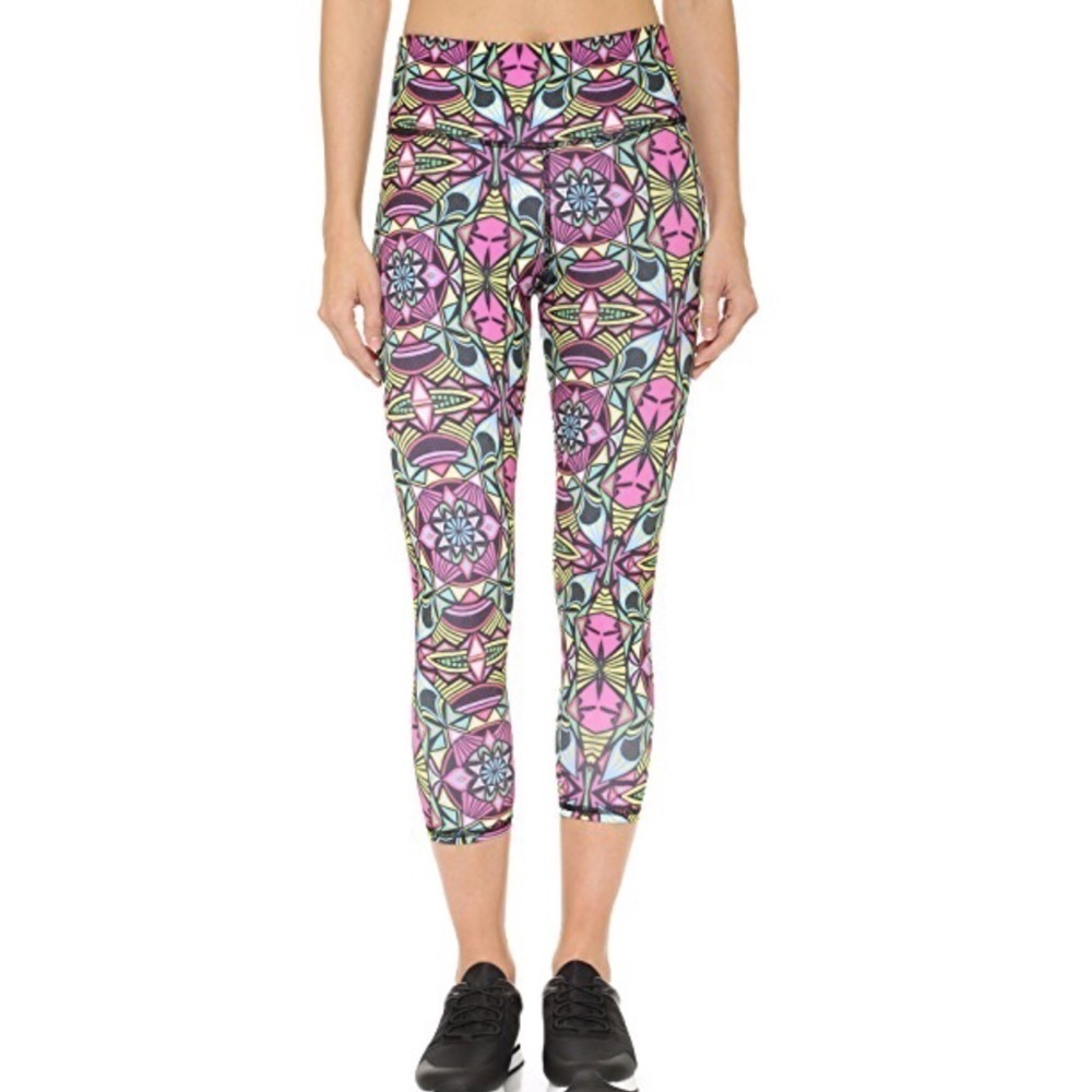 PILYQ Mandala-Karma Crop Legging l Medium